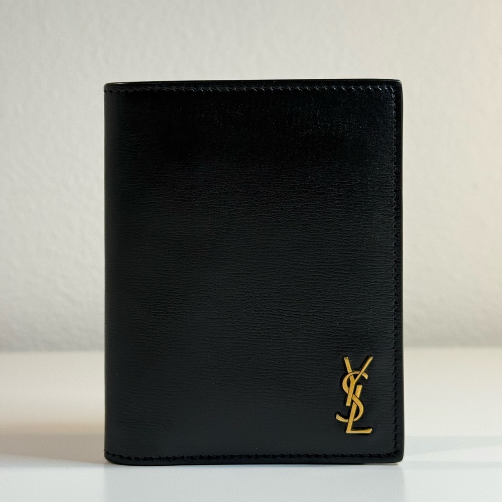 Yves Saint Laurent Tiny Cassandre Credit Card Wallet Shiny Black